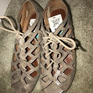 Cage flats